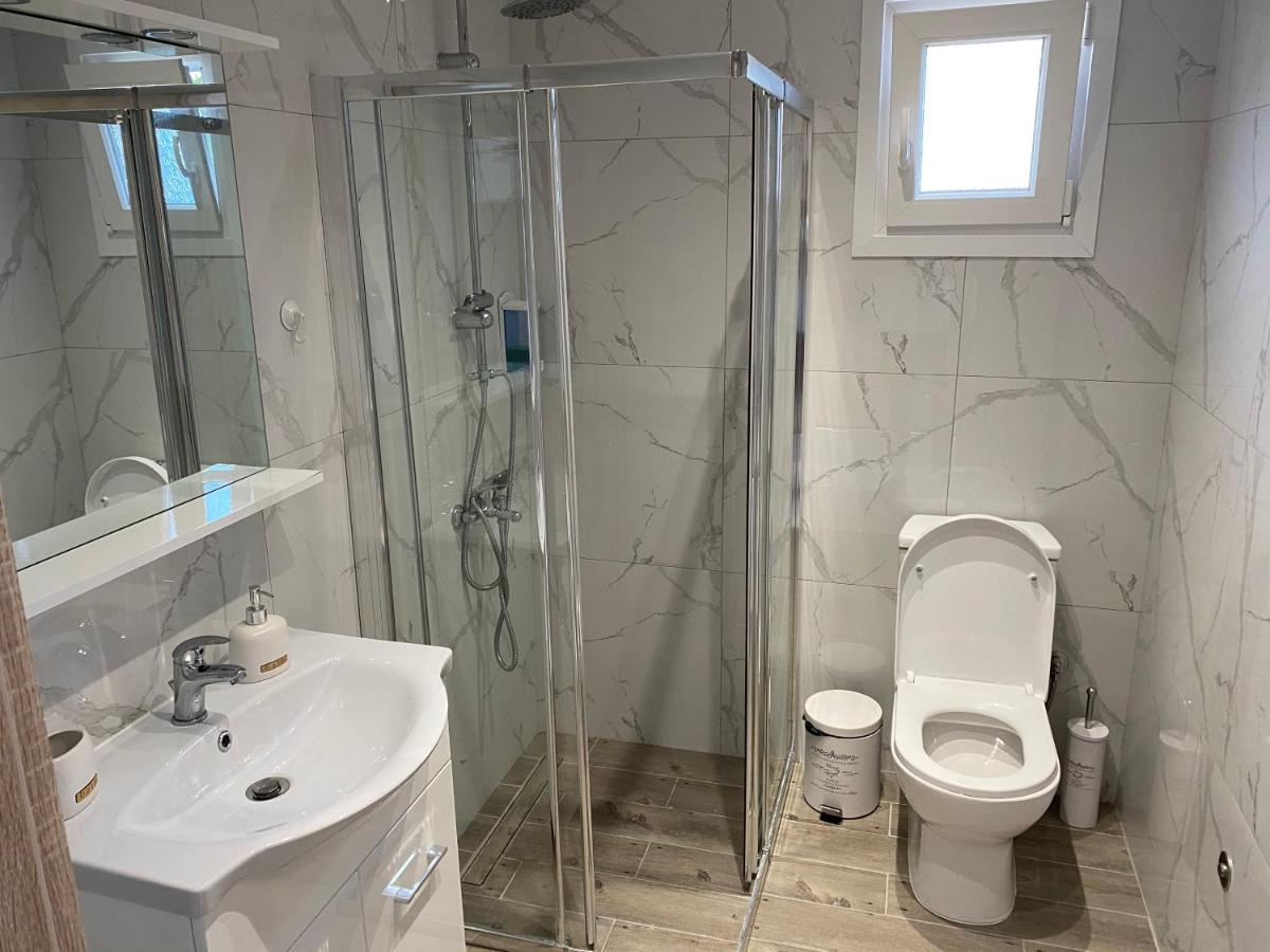 Sofia Guesthouse Неа-Скіоні Екстер'єр фото
