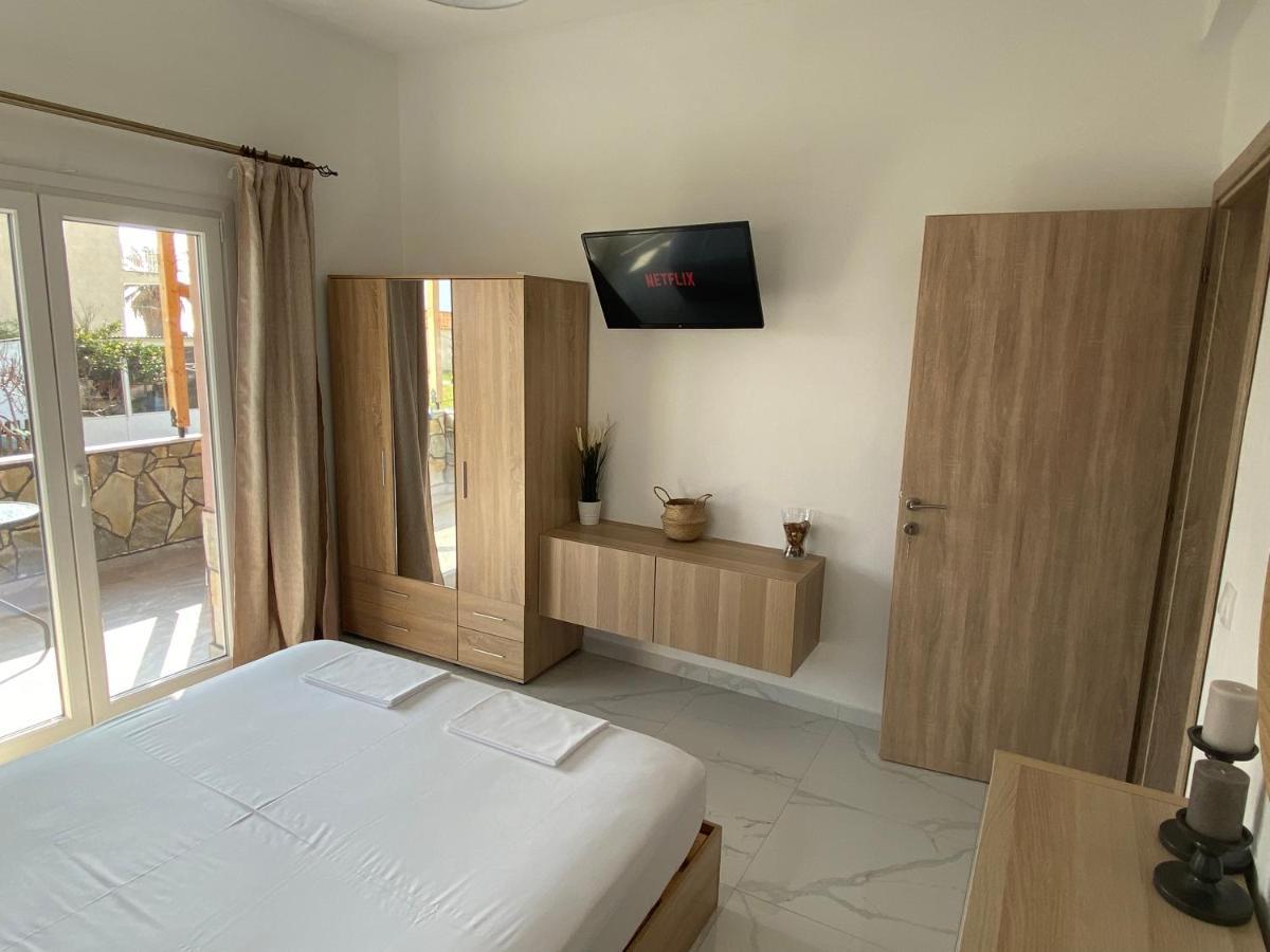 Sofia Guesthouse Неа-Скіоні Екстер'єр фото